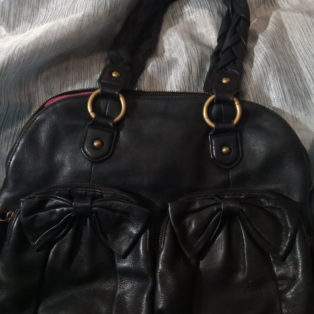 ISABELLA FIORE BLACK DOG BLE BOW BREASTED BLACK LEATHER BAG UNIQUE